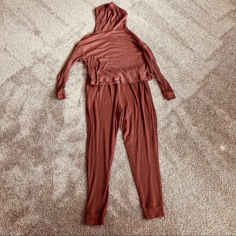 Colsie | Ribbed Hooded Lounge Set - Picture 2 of 5